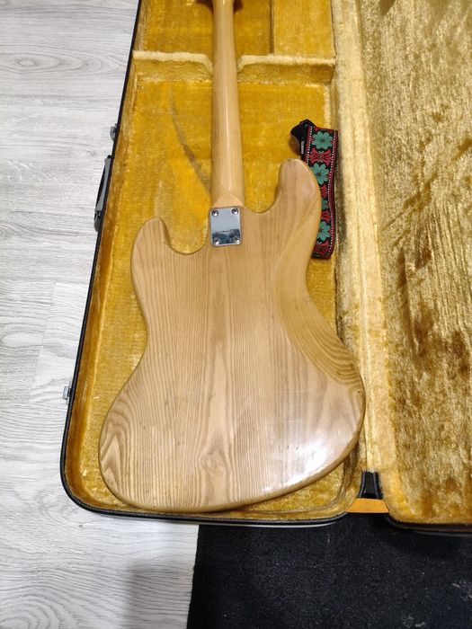 Gitara basowa Greco jazz bass.