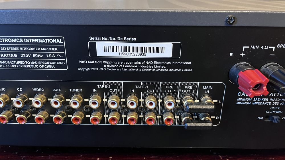 NAD C 352 Підсилювач