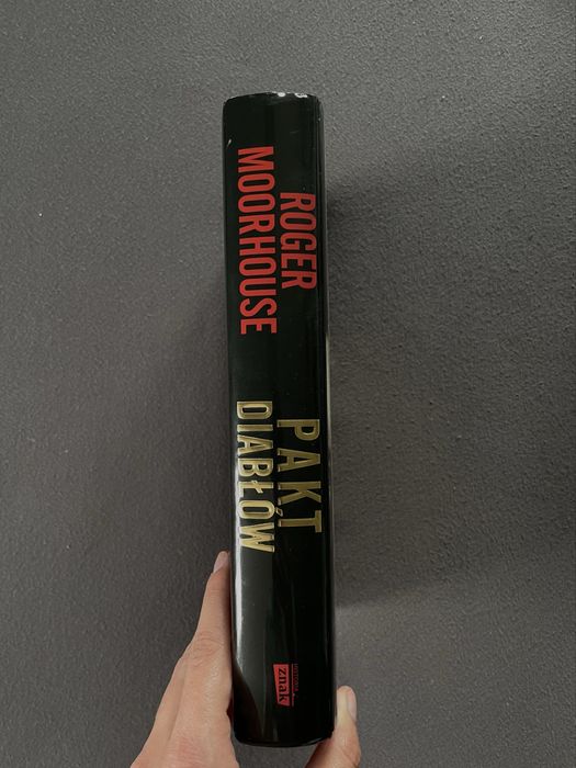 Pakt Diabłów Roger Moorhouse