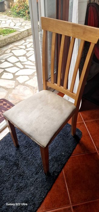 Mesa de sala com 4 cadeiras em cerejeira