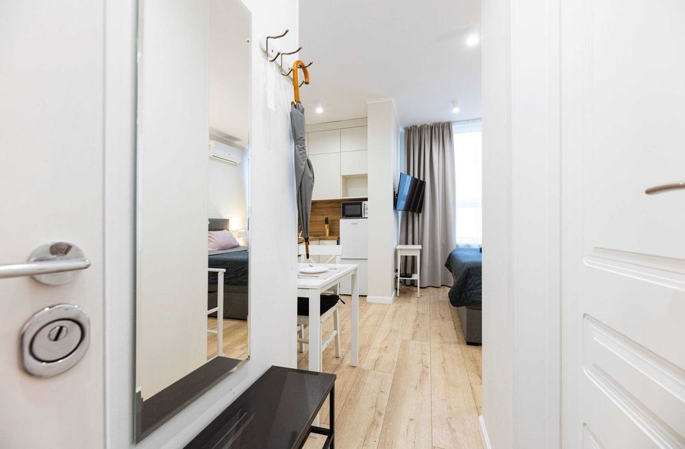 1К квартира люкс студія метро Чернігівська 3 хвил