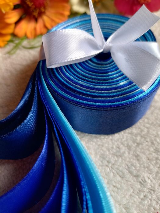 Ring oczepinowy 12 wstążek niebieski granatowy