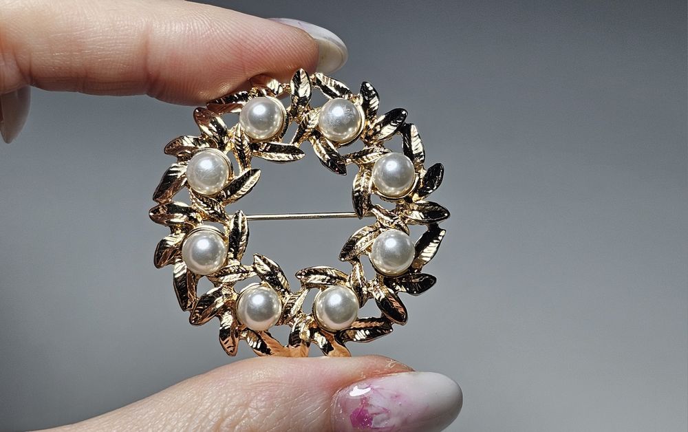 Broszka ozdobna Decorative brooch