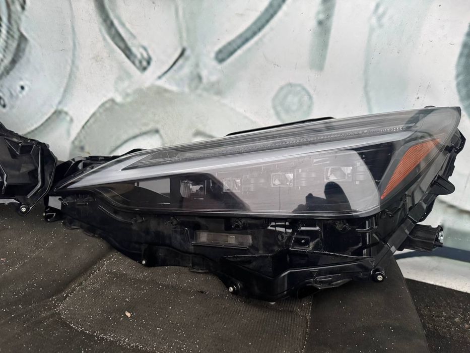 Lexus NX2 фари передні 4 лінзи система Blade Scan 22-25 року