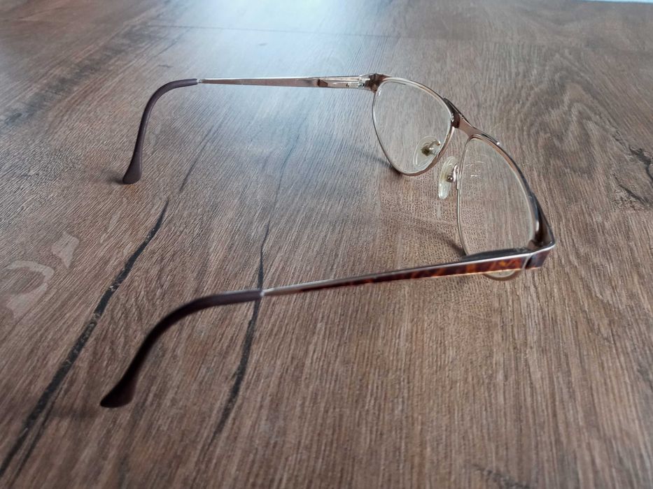 Sprzedam oprawki / okulary korekcyjne z lat 90.
