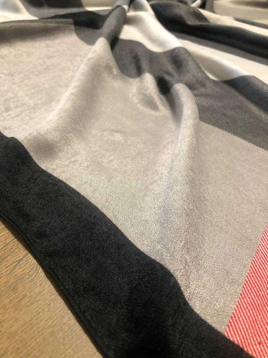 Платок Burberry в клетку бежевый с коробкой