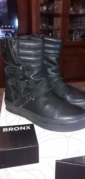 Ботинки женские BRONX