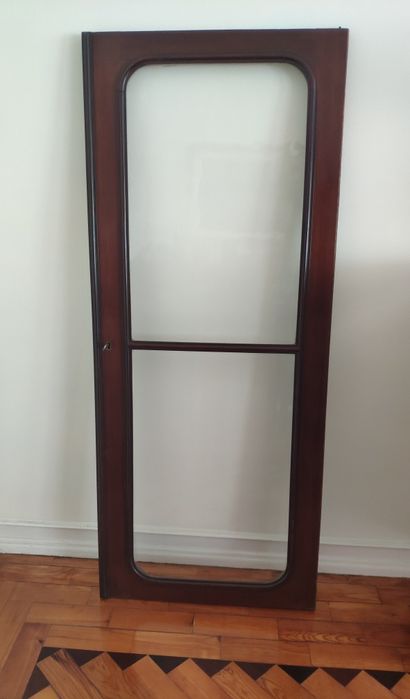 Porta em mogno 57x137 (com vidros originais e fechadura nova)