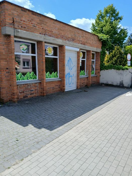 Pawilon handlowy. Ostrów Wlkp