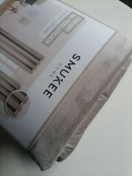 2 beżowe zasłony welurowe welwetowe na przelotkach Smukee 2x zasłona