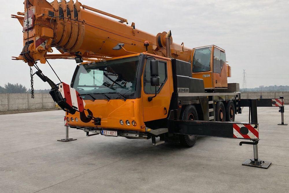 Liebherr LTM 1055-3.1  LIEBHERR LTM 1055-3.1 dźwig samojezdny