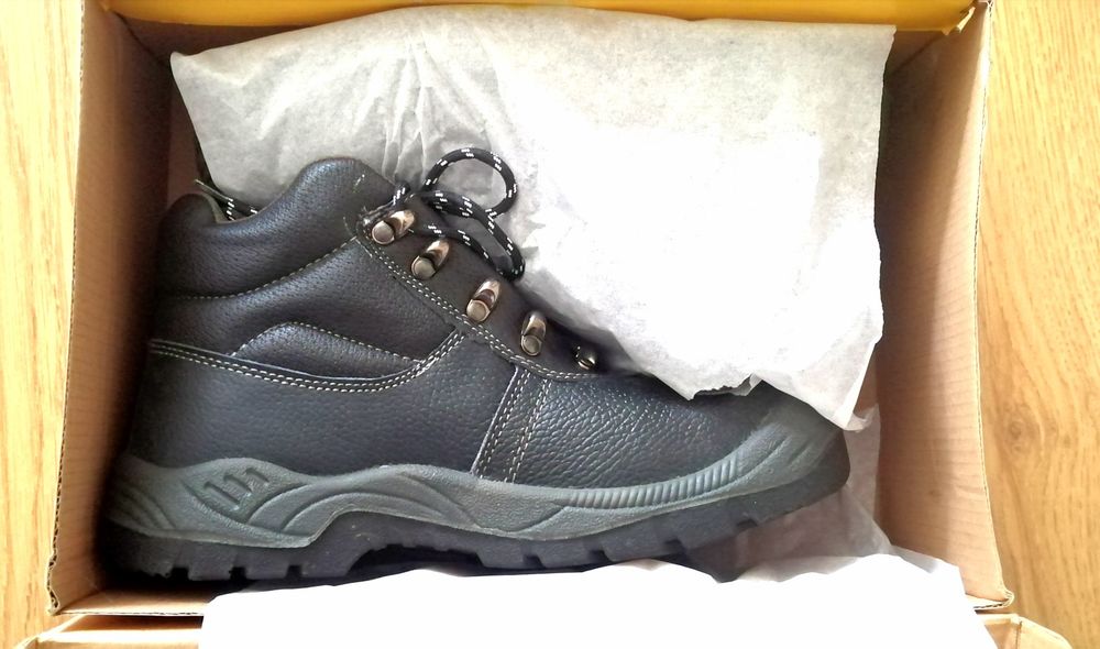 Botas de Segurança NOVAS n.° 39