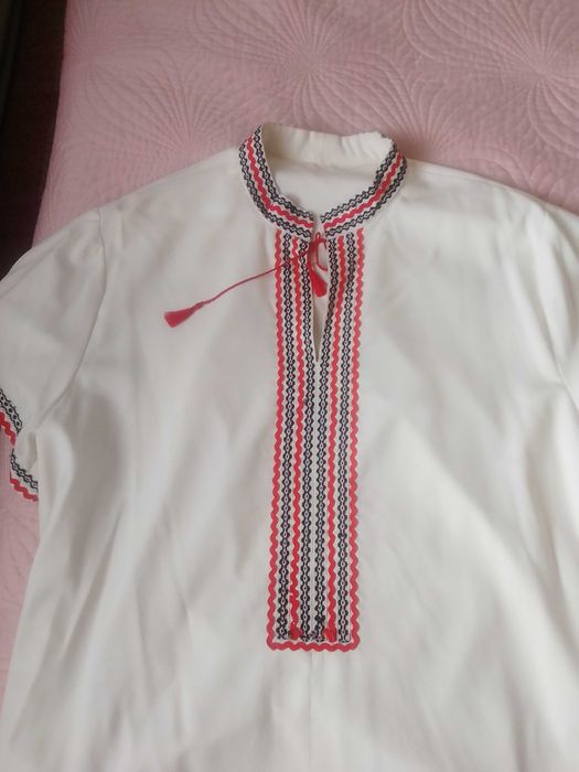 Продам кроссовки мужские  41-42читать (в описи)