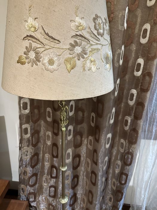 Candeeiro de pé estilo vintage