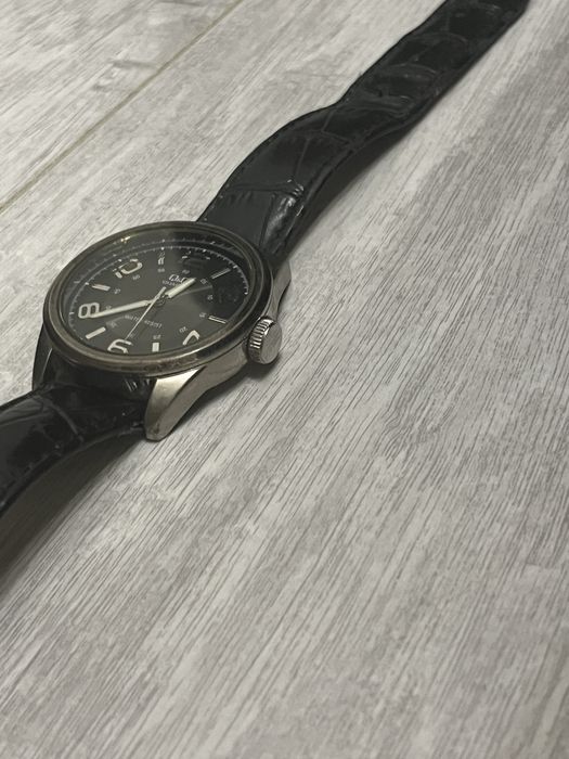 Продаю класичний наручний годинник Q&Q