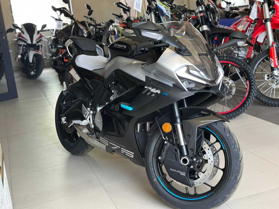 Мотоцикл CFMOTO 675SR-R