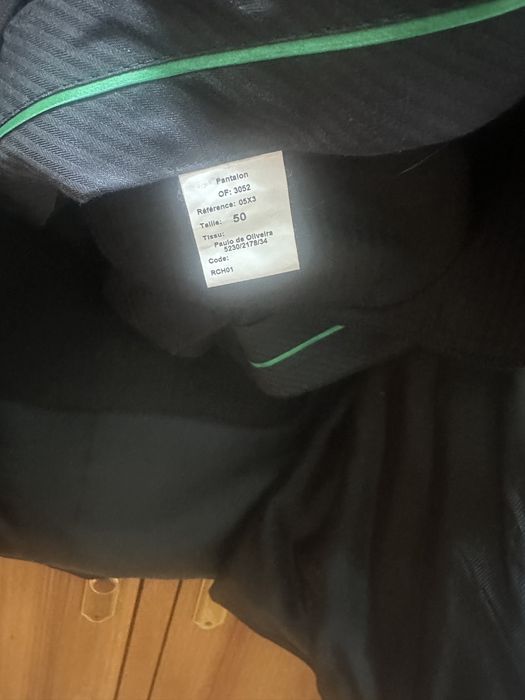 Fato em ótimas condições