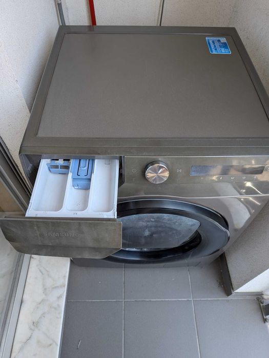 Máquina de lavar Samsung AddWash 9kg 1400rpm Classe A