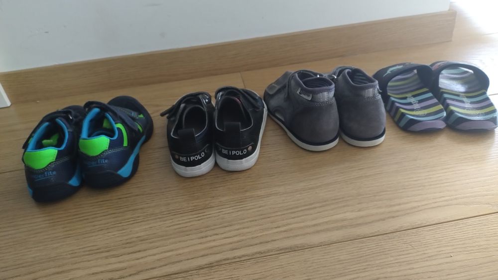 Buty chłopięce superfit kapcie klapki buty na rzepy 26 27