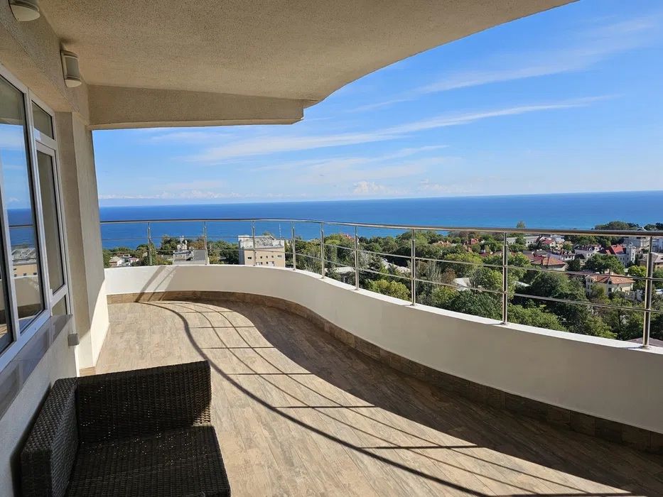 Сдам Евротрешка Терраса Вид на море Французский бульвар Отрада Код1449