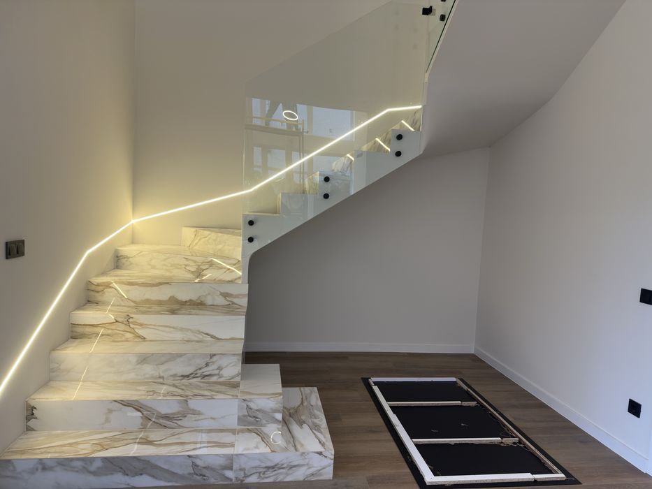 Продаж сучасного будиноку в с. Крихівці