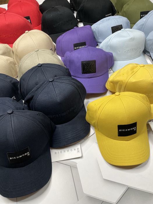 Бейсболки John Richmond