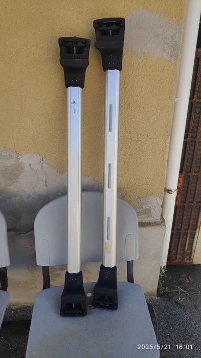 Barras de tejadilho e suporte de bicicleta