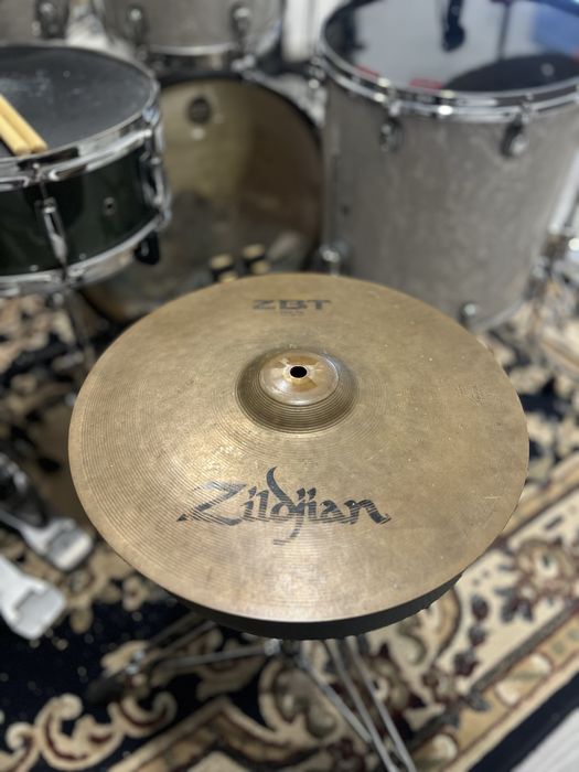 Pack 3 Pratos Bateria Zildjian ZBT Hi Hats Ride