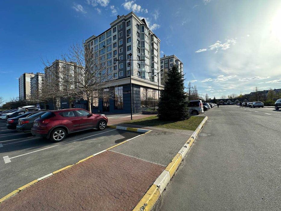 Фасадні 546м2 в Бучі! 1й поверх, висота стелі 5,6м! 100кВт електрики