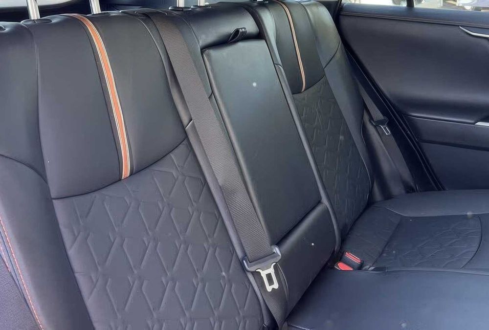 Toyota RAV4 Adventure      2022