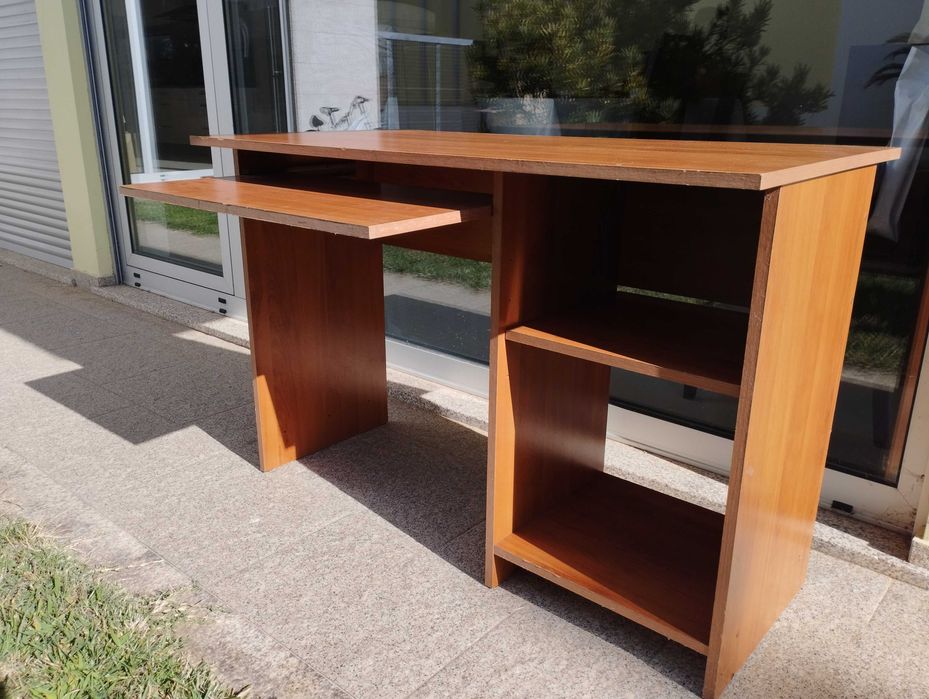 Secretária para quarto ou escritório