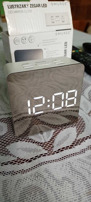 Zegar lustrzany LED - nowy.