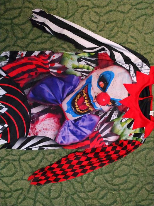 Карнавальный костюм злого клоуна Оно на 12-13 лет на Хеллоуин