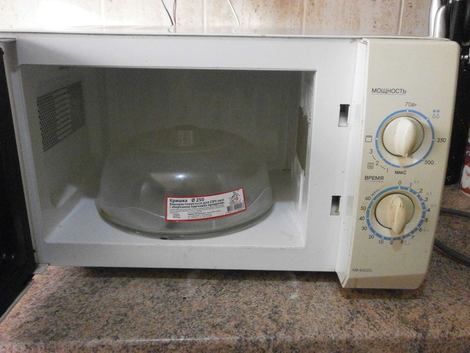 Микроволновка LG MB-4022G с грилем робоча
