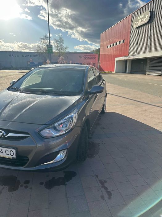 Hyundai Accent 2012 1.6 бензин