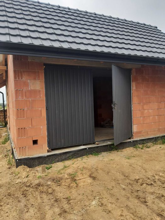 Bramy garażowe dwuskrzydłowe na wymiar