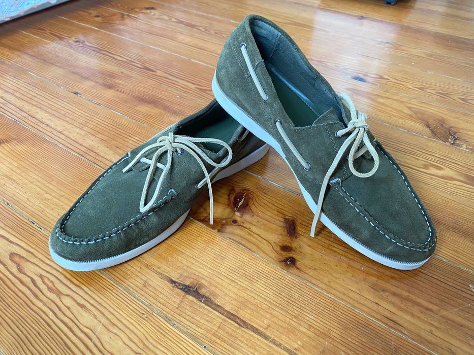 Sapato de vela em pele Lefties como novo