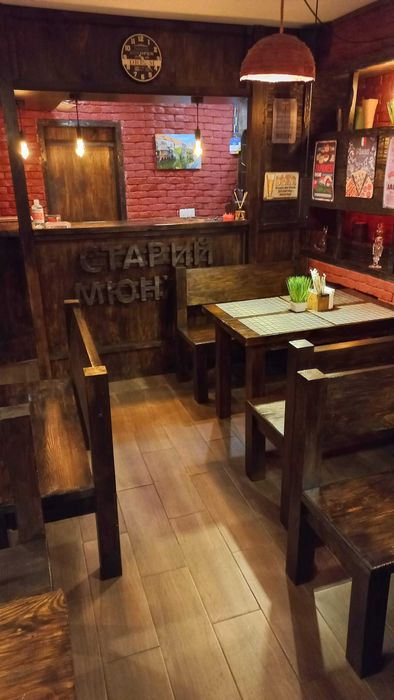 Продам дерев'яні столи та стула