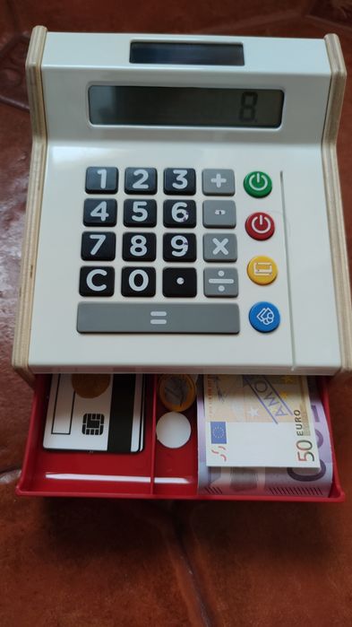 Calculadora solar IKEA para criança