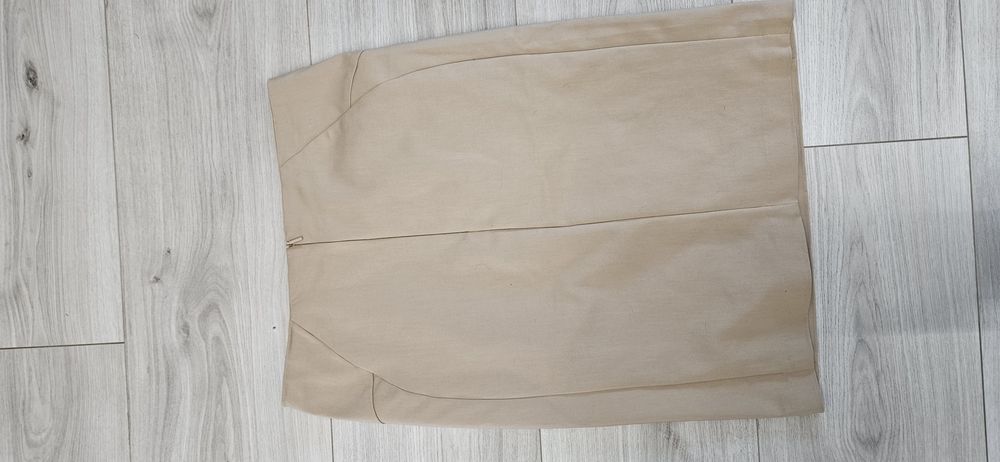 Reserved nowa spódnica ołówkowa bezowa L/XL