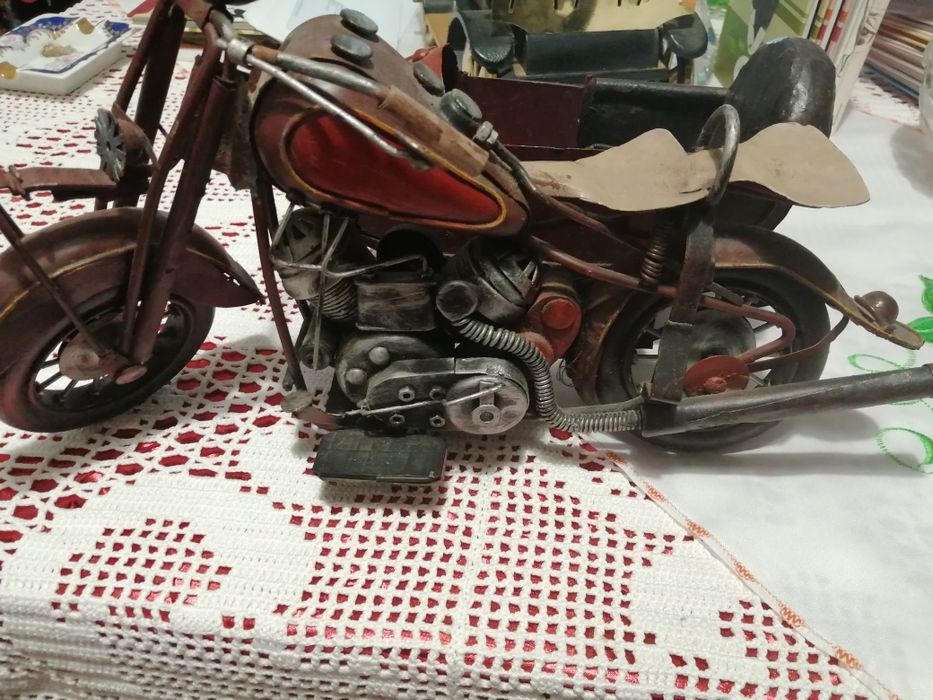 Uma replica de motorcycle