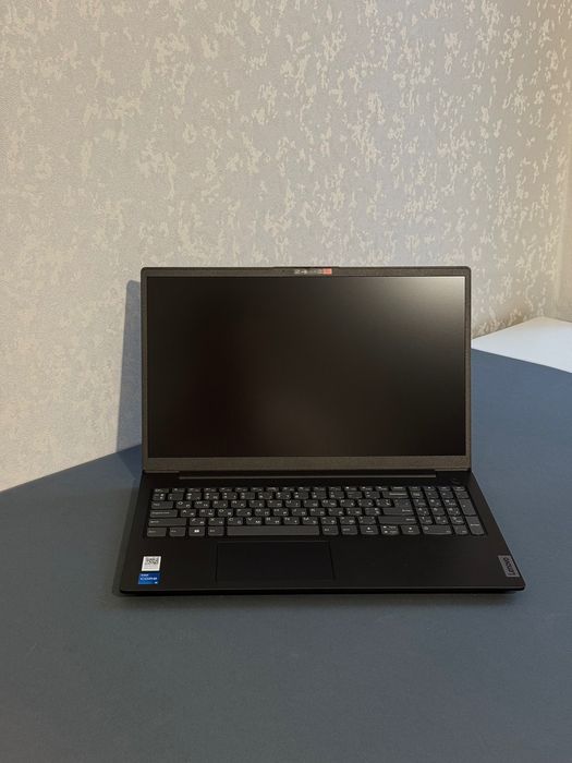 ноутбук Lenovo V15 G4 IRU