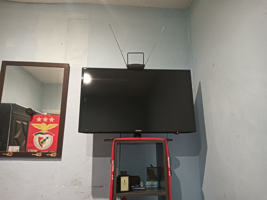 Vendo um LCD Samsung