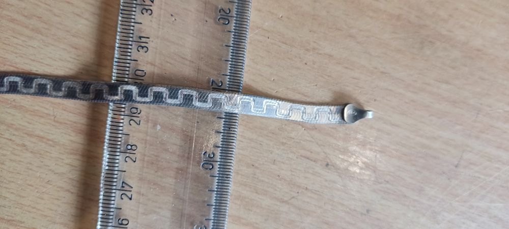 Srebrny płaski Grecki wzór