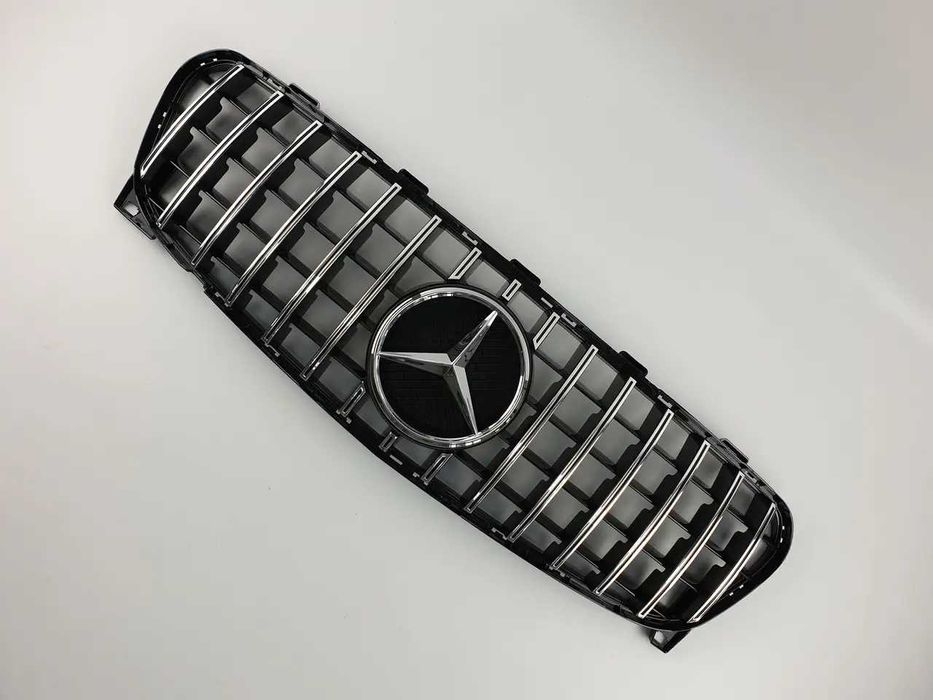 Решетка радиатора mercedes GLA X156 2017-2019г.GT & Diamond стиль (Chrome & Full Black)
