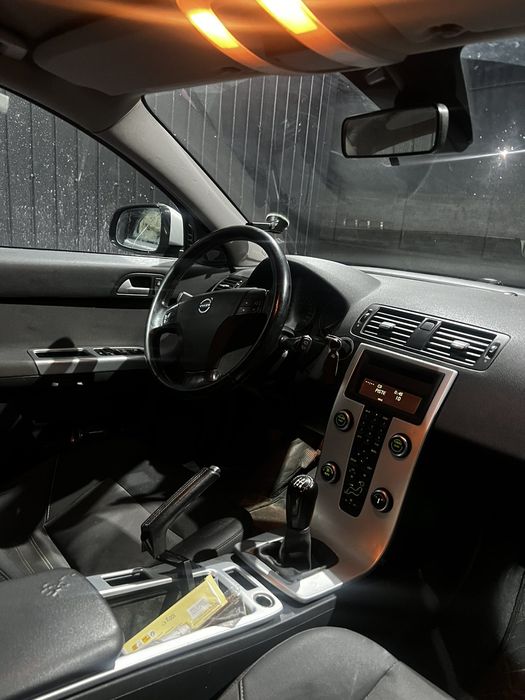 Вольво в 50 , 1.6 дизель , 2010 року