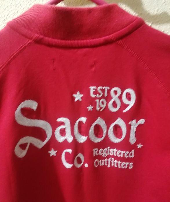 Casaco vermelho de rapaz da Sacoor