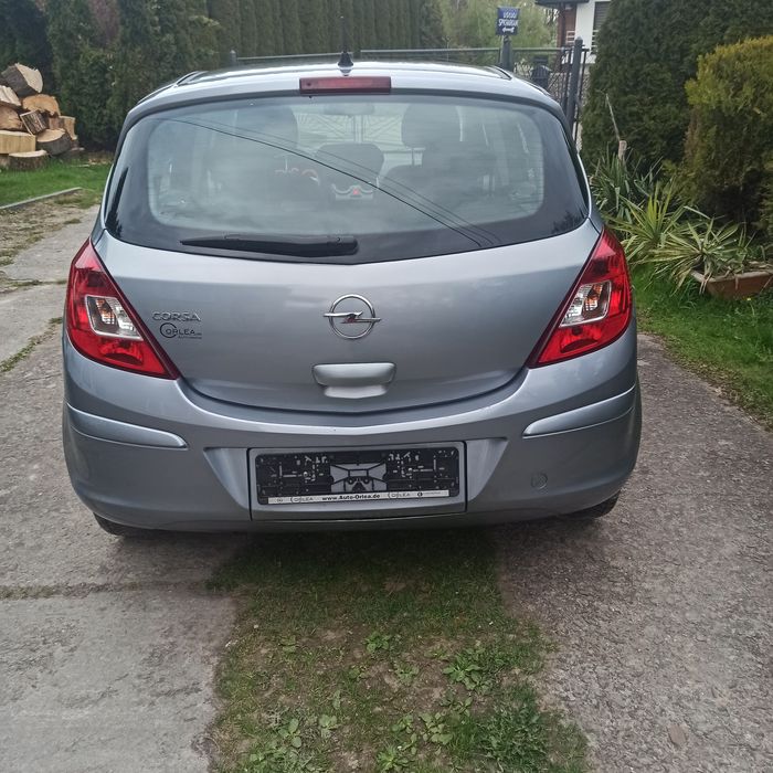Opel Corsa D 1,2 bagażnik na rowery