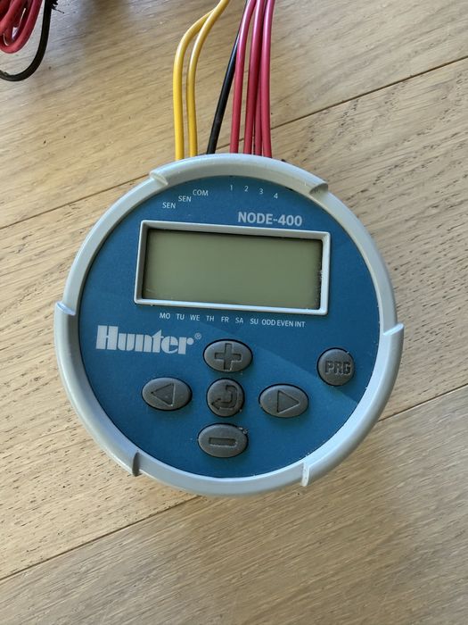Hunter NODE 400 Sterownik nawadniania 9VDC niebieski bez cewki 4 sekcji