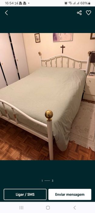 Vendo camas casal, carpetes, outros artigos para desocupar